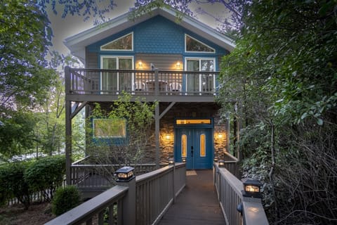 Welcome to Alpine Golf a luxury 4BR/4BA retreat tucked among the trees in Innsbruck Golf Resort.