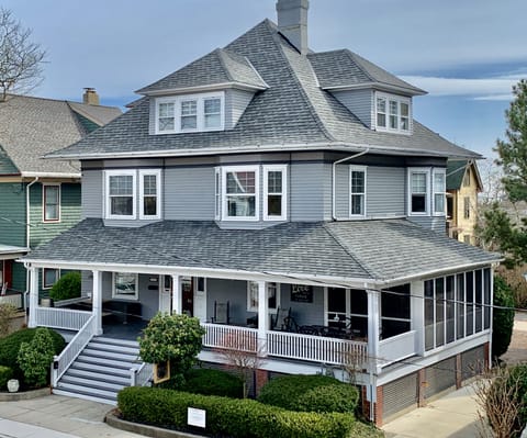 Welcome to THE BIG HOUSE ON HUGHES! 609-741-0663