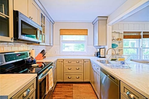 Kitchen stove, sink and dishwasher