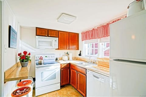 2nd floor Kitchen over the garage! Perfect for morning coffee.