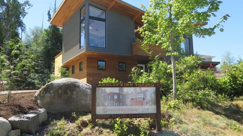 Angler's Inn, Tofino BC Modern Harbor Front Fishing Lodge Steps from the Dock