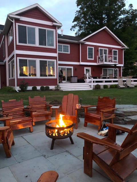 Brand new fire pit 2019