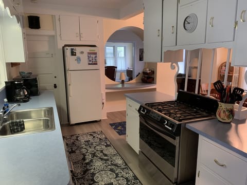 Well-equipped kitchen