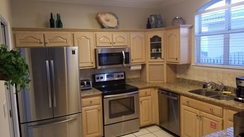 New refrigerator and dishwasher 11/2020