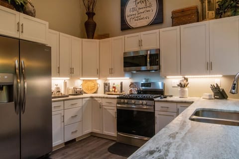 Spacious and beautifully appointed kitchen with everything you can think of!