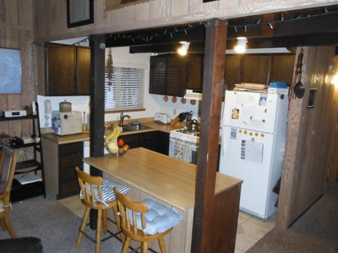 Breakfast bar and kitchen
