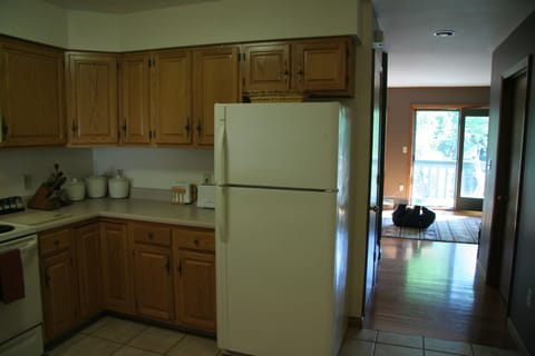 kitchen- well equipped, we love to cook!