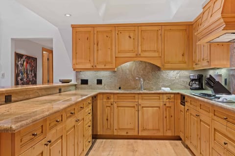 villacortina_330-7391_50996727418_o_1