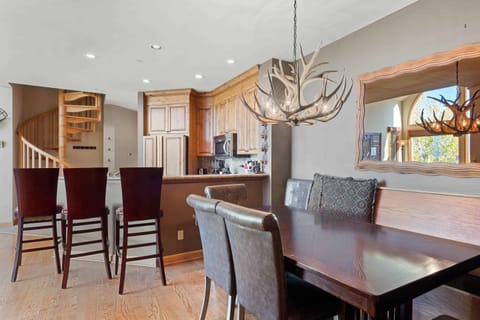 1698168823397-400-14