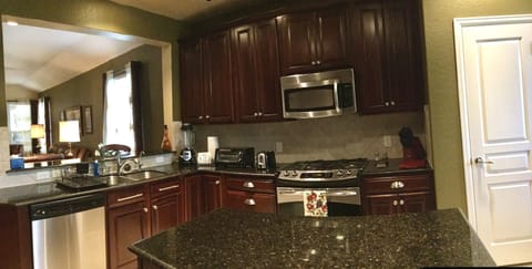 Fully equipped Kitchen, Fridge/Ice Maker, Dishwasher, Gas Stove, Micro.