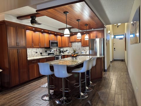 Updated spacious kitchen area 