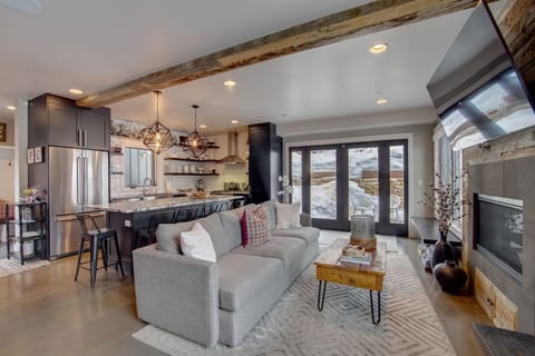 Kitchen/Family Room #1, 65" tv, seating for 15, island seats 8, hot tub access