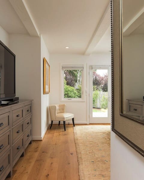 Master bedroom TV- room has access to backyard jacuzzi