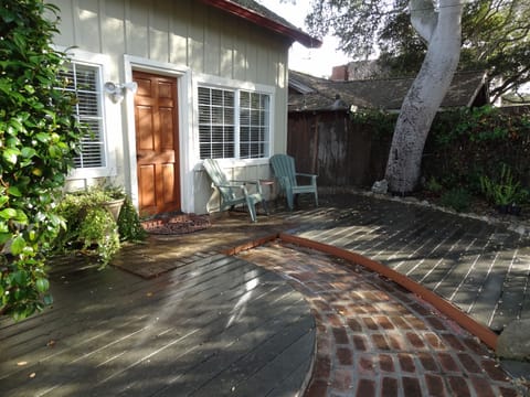 Front Yard-front entrance of cottage