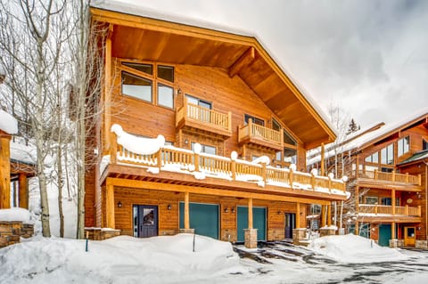 Welcome to Slopeside Paradise!