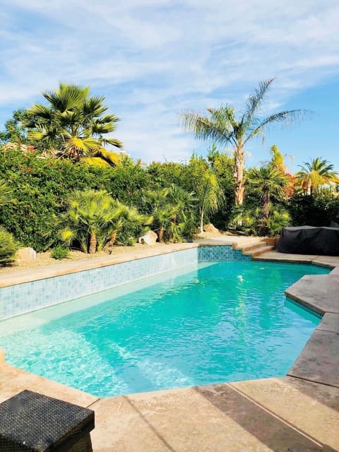 POOL, DAYTIME 