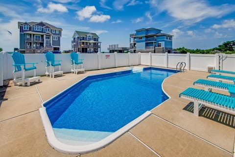 A spacious 12' x 24' Private swimming pool overlooks the Pamlico Sound.