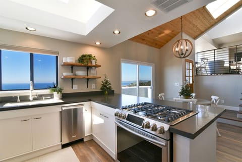 You`ll find everything you need in this great kitchen