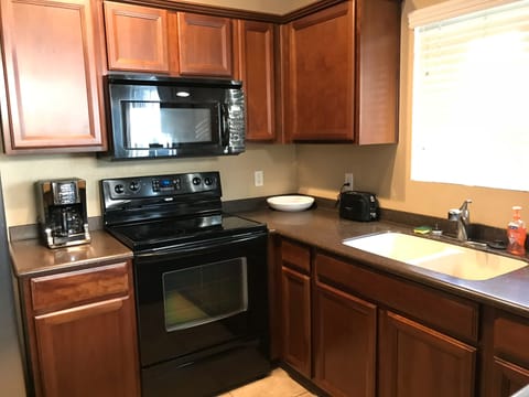 Coffee maker, toaster, and more!