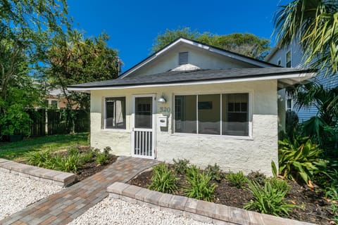 Sunshine Cottage exterior 