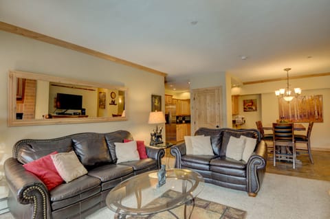 Living room with open floor plan (Pullout Sofa Bed)