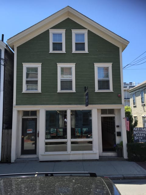 Thames St!  The apartment is located on the top floors, allowing for water views