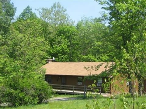 Nestled in the mountains across from the Cacapon River - the perfect escape!