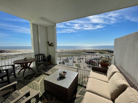 Balcony with spectacular gulf view