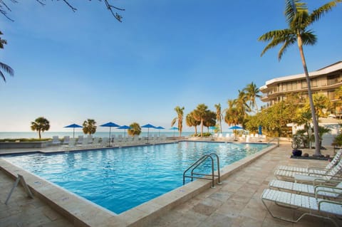 Ahhh - The Pool (Heated) with Ocean in Background