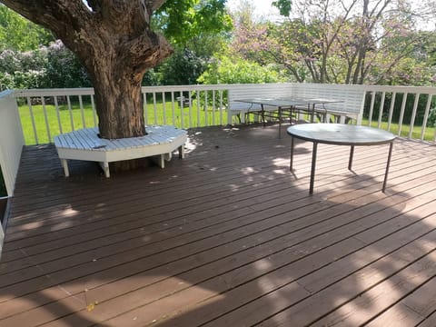 Deck off of kitchen
