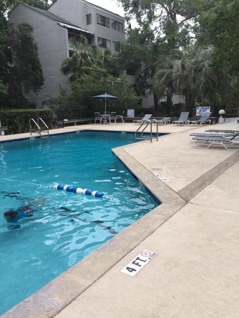 Large lovely pool to swim in