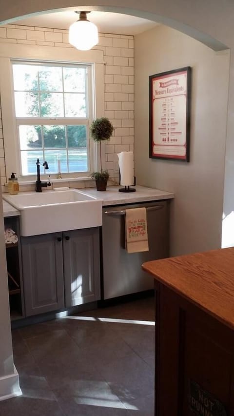 Kitchen with dishwasher