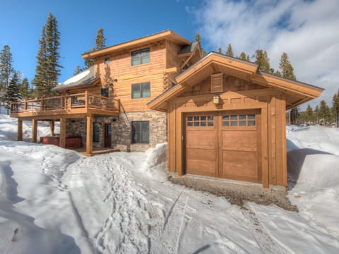 Powder Ridge Oglala 13, Exterior