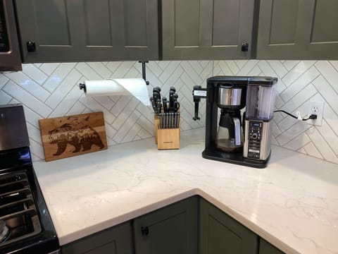 New Ninja coffee maker makes specialty drinks and has frother !