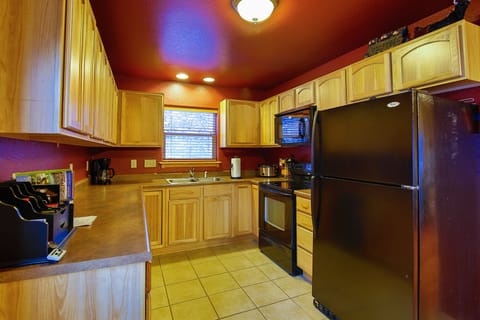 Fully furnished kitchen