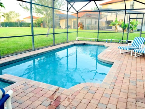 PRIVATE Pool and Spa (heating optional) in the backyard with open green view
