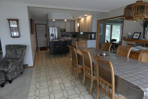 Kitchen & Dining table