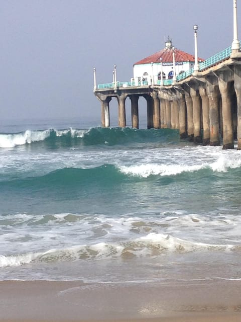 Manhattan Beach pier and roundhouse