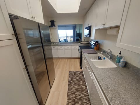 Enjoy the ocean view from the kitchen.