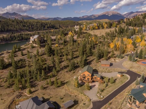 The Homestead--8BR/5 Bath home (sleeps 18) on 1.2 acre lot near Keystone.