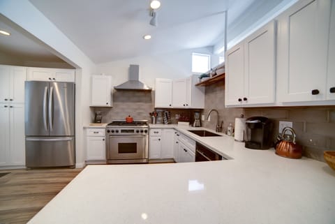 Deep double door fridge to hold your groceries