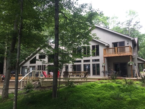 The front of the house faces the lake