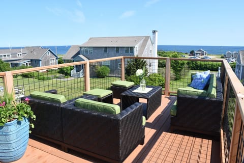  Roof Deck Seating Area