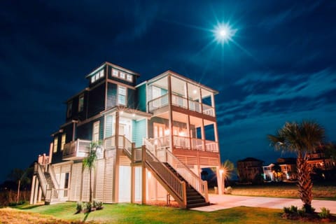 Family Tides - Coastal Waves Vacations - Galveston Beach House in Pointe West