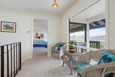 hallway to other bedrooms