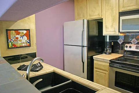 We have a full kitchen.