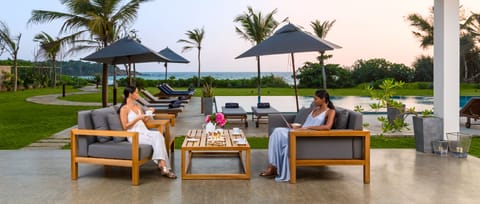 The Boat House Dikwella - fully staffed beach house luxury