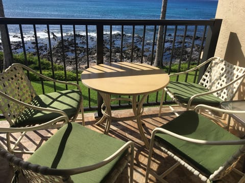 Sunny Afternoon  on Lanai