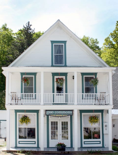 Front of House - Summer