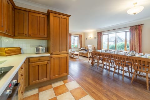 Webbs Retreat, Roserrow. Ground floor:  Well equipped, open-plan kitchen